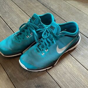 Nike flex supreme TR4 tennis shoes size 6.5 women’s